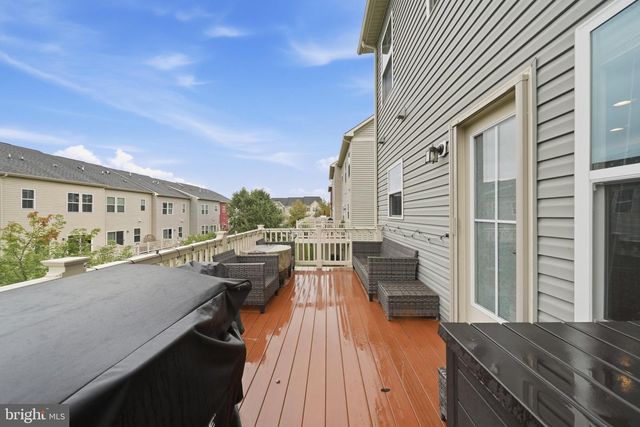7993 TRAILVIEW XING, Glen Burnie, MD 21060