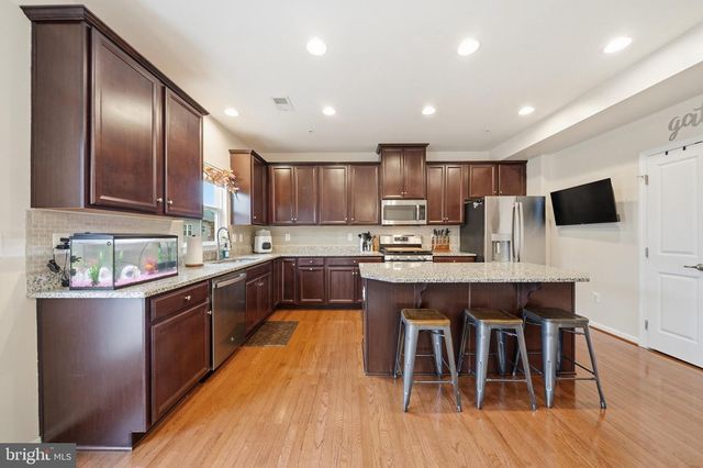 7993 TRAILVIEW XING, Glen Burnie, MD 21060
