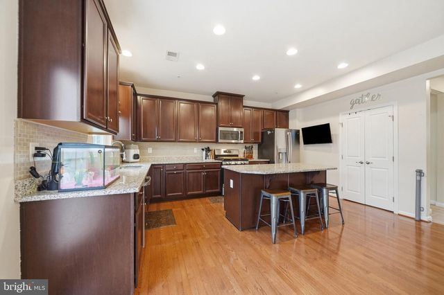 7993 TRAILVIEW XING, Glen Burnie, MD 21060