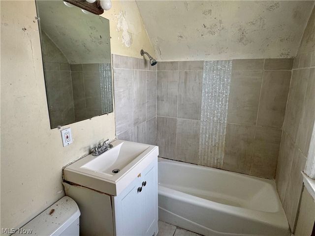 4868 E 88th Street, Garfield Heights, OH 44125