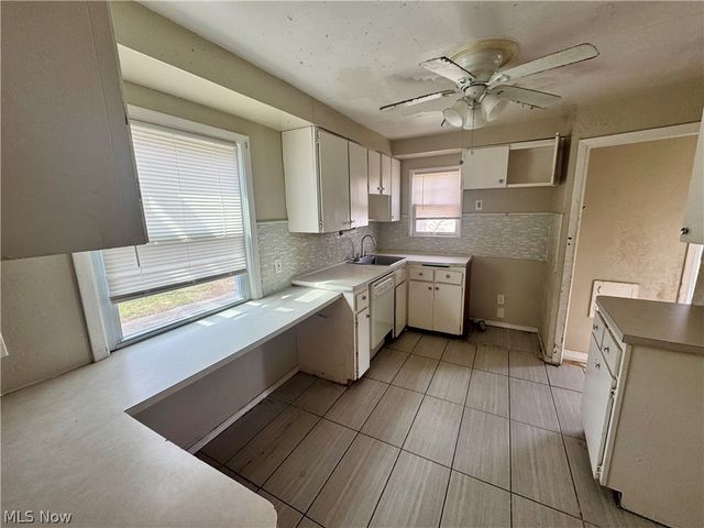 4868 E 88th Street, Garfield Heights, OH 44125