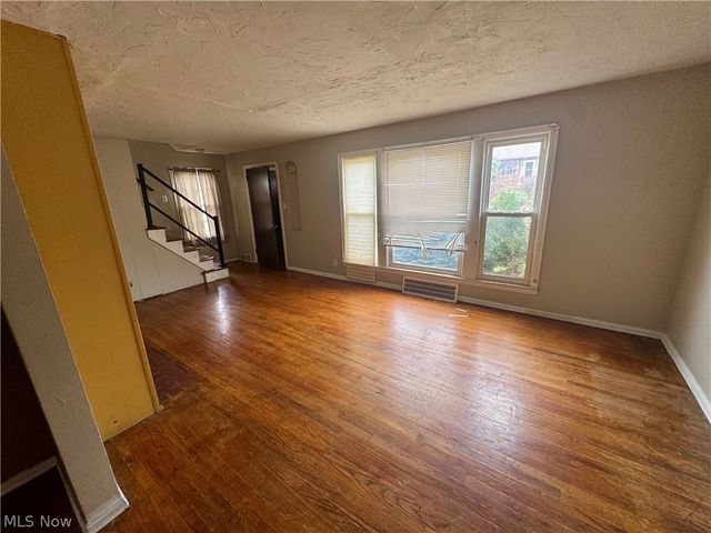 4868 E 88th Street, Garfield Heights, OH 44125