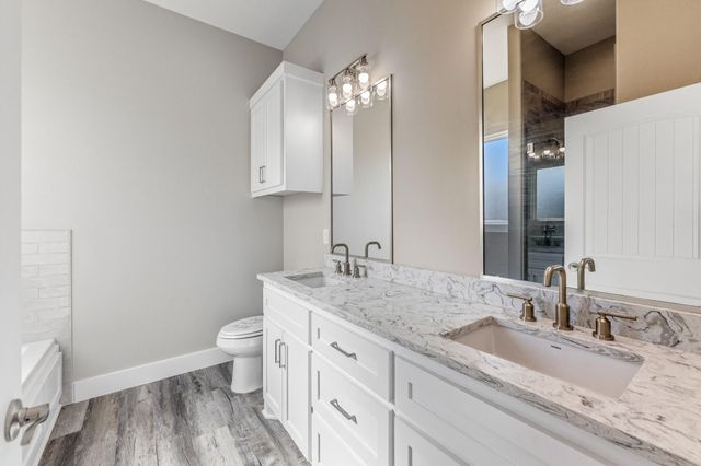 637 Round Prairie Rd, Huntsville, TX 77320