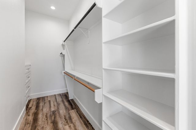 637 Round Prairie Rd, Huntsville, TX 77320