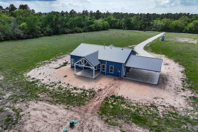 637 Round Prairie Rd, Huntsville, TX 77320