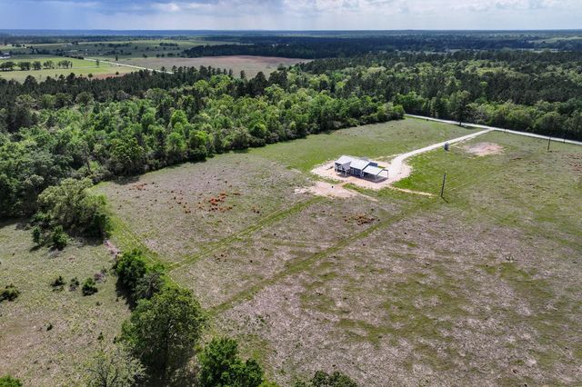 637 Round Prairie Rd, Huntsville, TX 77320