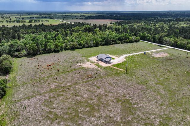 637 Round Prairie Rd, Huntsville, TX 77320