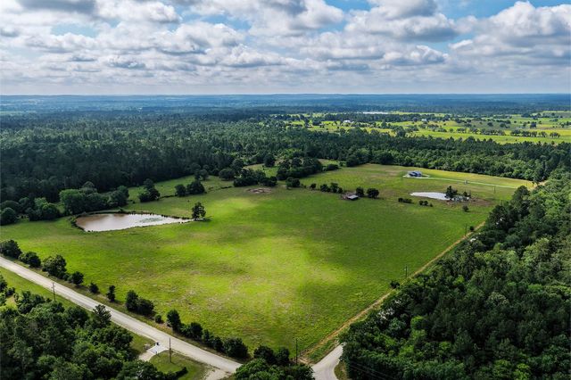 637 Round Prairie Rd, Huntsville, TX 77320