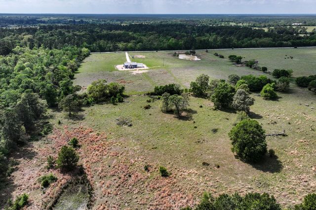 637 Round Prairie Rd, Huntsville, TX 77320