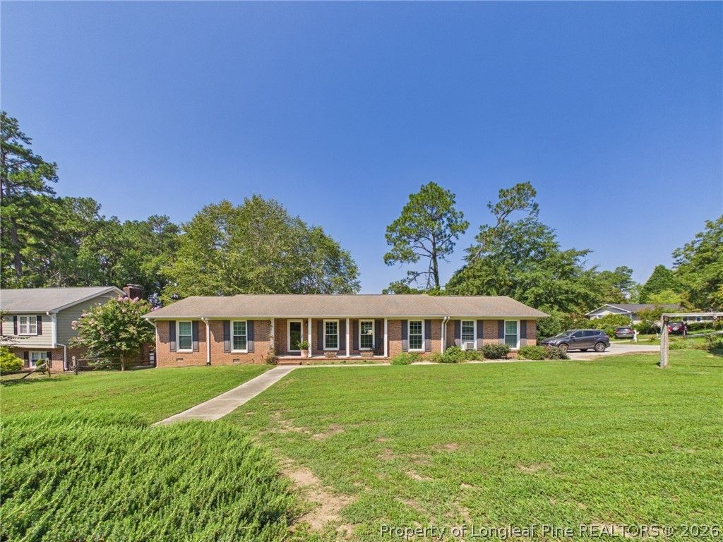 3602 Lakeshore Drive, Hope Mills, NC 28348 — exterior