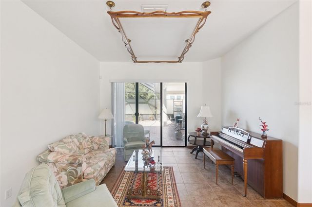 2921 FALCONHILL DRIVE, Apopka, FL 32712