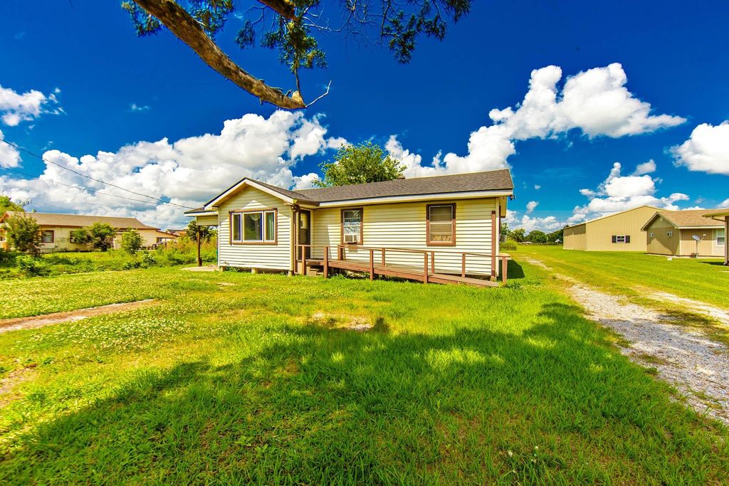 358 Bayou Blue Bypass Rd, Gray, LA 70359