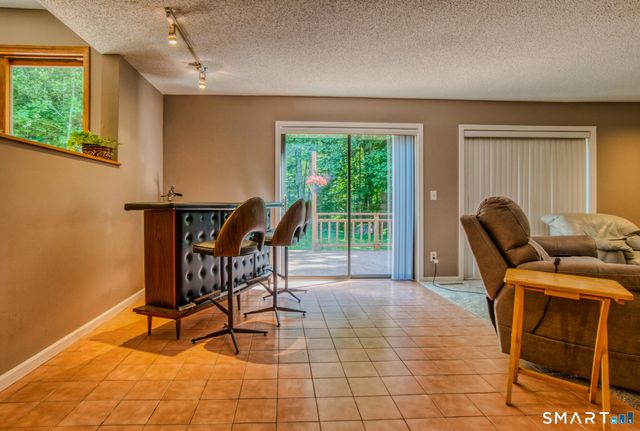 61 Putting Green Lane, Prospect, CT 06712