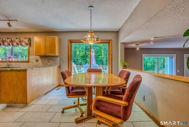 61 Putting Green Lane, Prospect, CT 06712