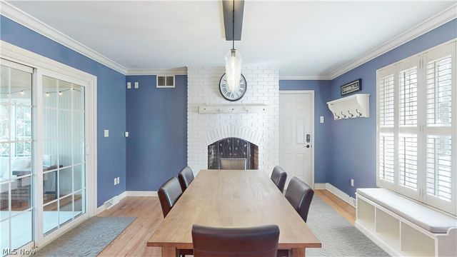 145 Greenbrier Drive, Chagrin Falls, OH 44022