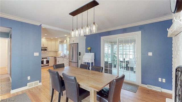 145 Greenbrier Drive, Chagrin Falls, OH 44022