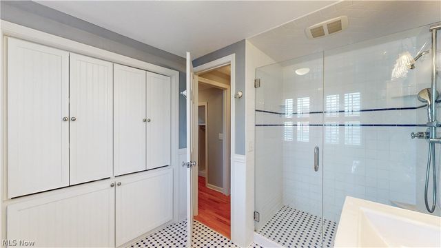 145 Greenbrier Drive, Chagrin Falls, OH 44022