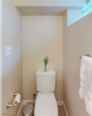 145 Greenbrier Drive, Chagrin Falls, OH 44022