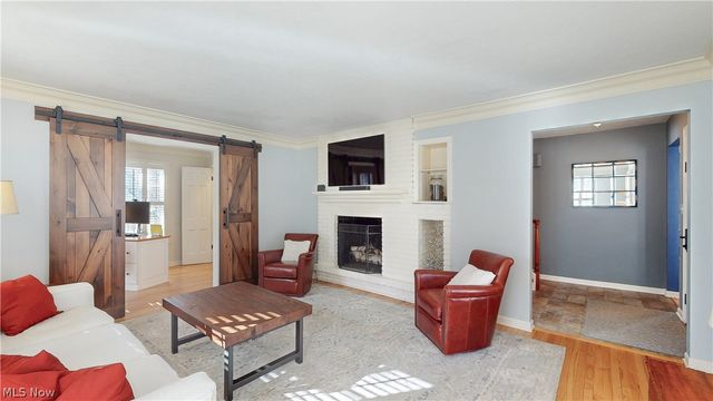 145 Greenbrier Drive, Chagrin Falls, OH 44022