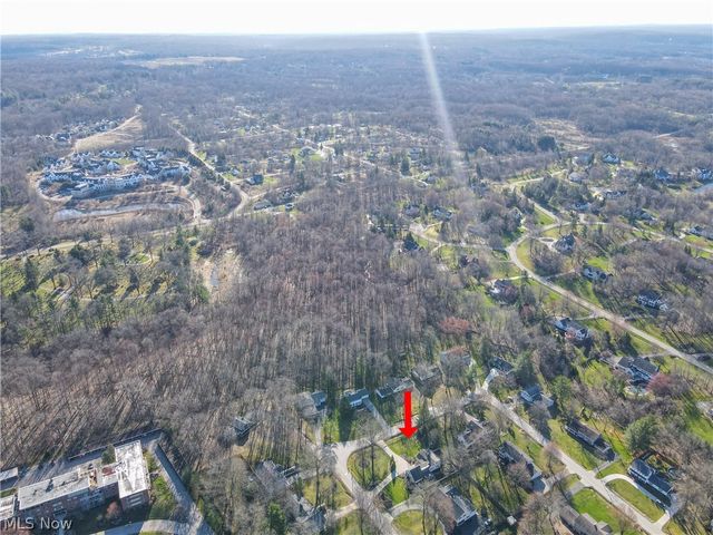 145 Greenbrier Drive, Chagrin Falls, OH 44022