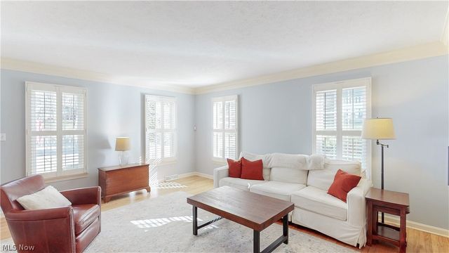 145 Greenbrier Drive, Chagrin Falls, OH 44022