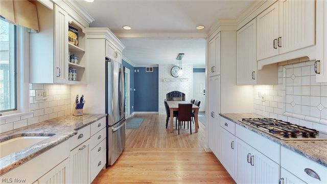 145 Greenbrier Drive, Chagrin Falls, OH 44022