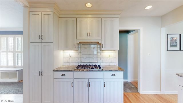 145 Greenbrier Drive, Chagrin Falls, OH 44022