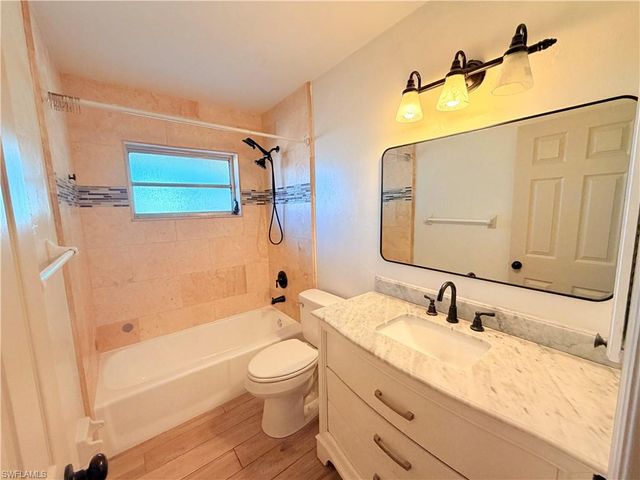 9017 Pineapple RD, Fort Myers, FL 33967