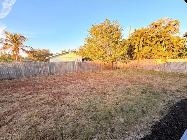 9017 Pineapple RD, Fort Myers, FL 33967