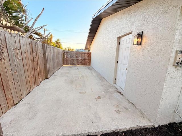 9017 Pineapple RD, Fort Myers, FL 33967