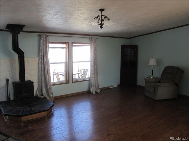 560 Concho Trl, Hartsel, CO 80449