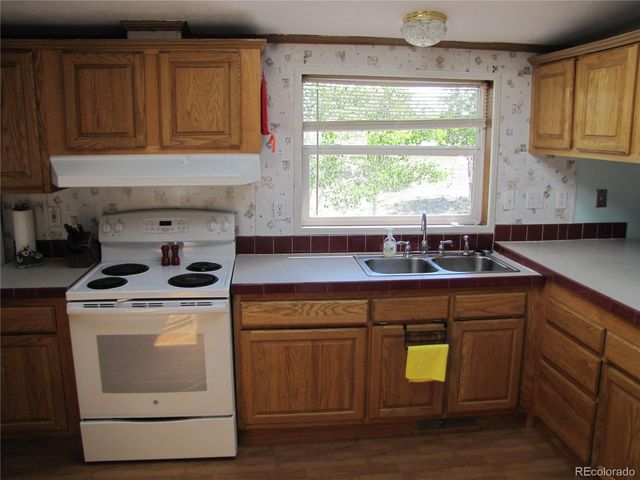 560 Concho Trl, Hartsel, CO 80449