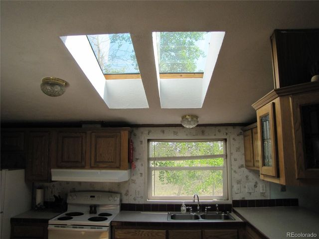 560 Concho Trl, Hartsel, CO 80449