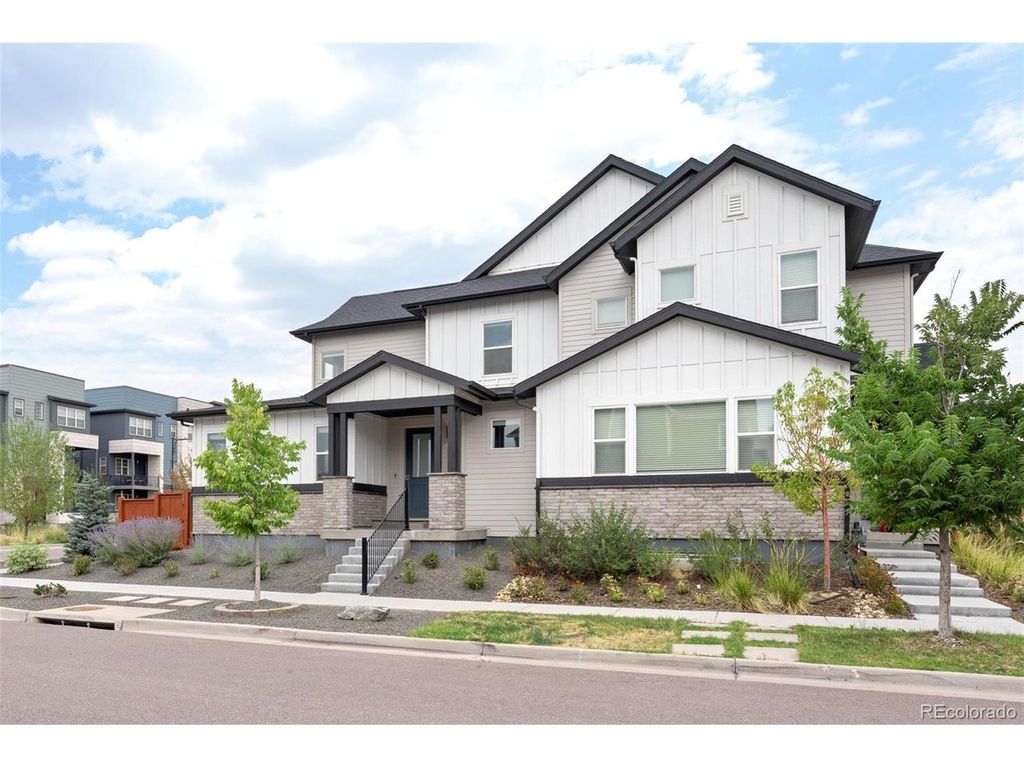 9751 E 62nd Dr, Denver, CO 80238