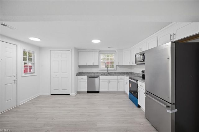 341 N 5th ST, Suffolk, VA 23434