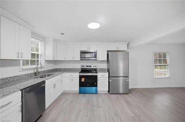 341 N 5th ST, Suffolk, VA 23434