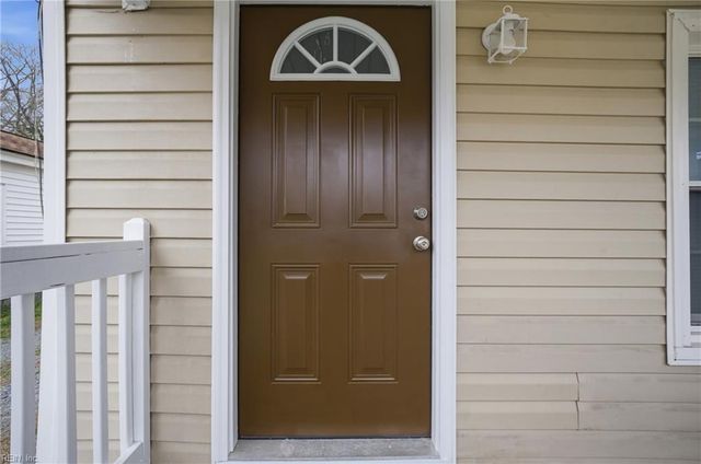 341 N 5th ST, Suffolk, VA 23434