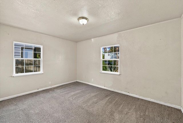 215 High St, Roseville, CA 95678