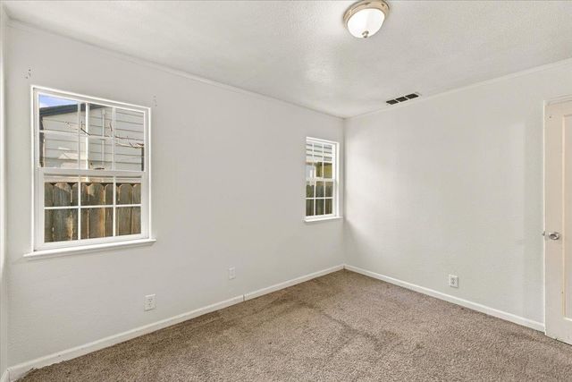 215 High St, Roseville, CA 95678