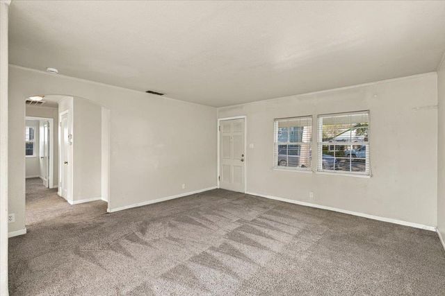 215 High St, Roseville, CA 95678
