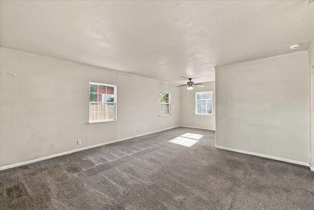 215 High St, Roseville, CA 95678
