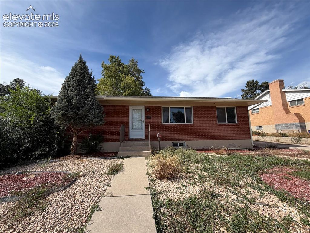 10 N Garland Avenue, Colorado Springs, CO 80909 — exterior