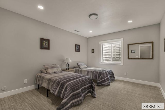 1820 N Iver Street, Idaho Falls, ID 83401