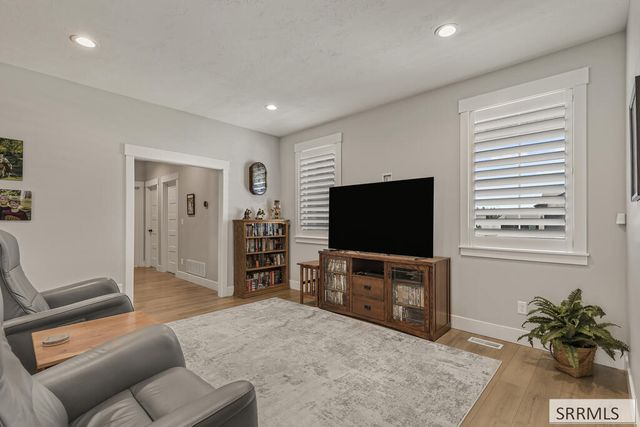1820 N Iver Street, Idaho Falls, ID 83401