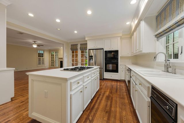 3216 Rice Boulevard, West University Place, TX 77005