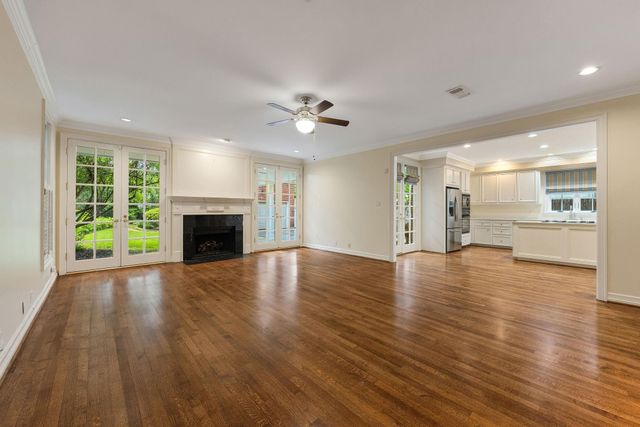 3216 Rice Boulevard, West University Place, TX 77005