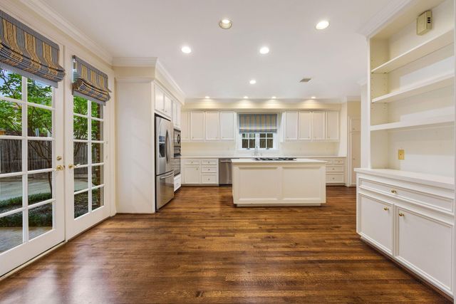 3216 Rice Boulevard, West University Place, TX 77005