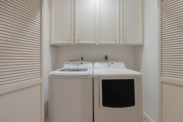 3216 Rice Boulevard, West University Place, TX 77005