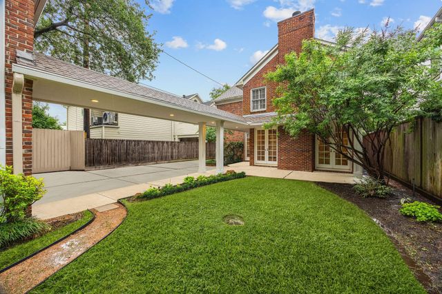 3216 Rice Boulevard, West University Place, TX 77005