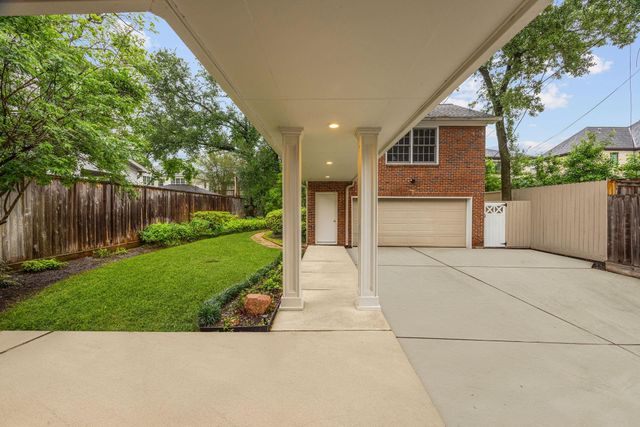 3216 Rice Boulevard, West University Place, TX 77005